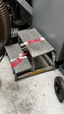 1 Alu-Treppe, 2-stufig